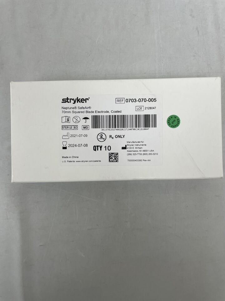 0703-070-005 - STRYKER - Neptune SafeAir, 70mm Squared Blade Electrode, Coated, (BX/10) - ( Expiry Date: 2024-07-08 )