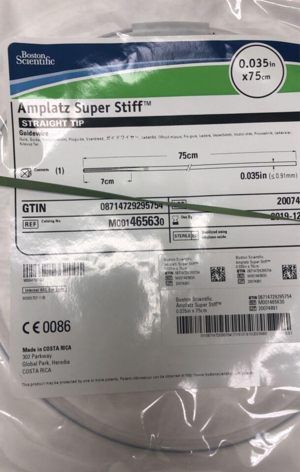 46563 - BOSTON SCIENTIFIC - Amplatz Super Stiff Guidewire - Straight Tip - .035" x 75cm, () - ( Expiry Date: )