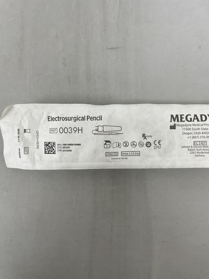 0039H - ETHICON - Electrodo de cuchilla sin recubrimiento para interruptor de botón de lápiz electroquirúrgico Megadyne, funda con cable de 3 m (10 pies), (unidad) - (Fecha de vencimiento: 31/10/2025)