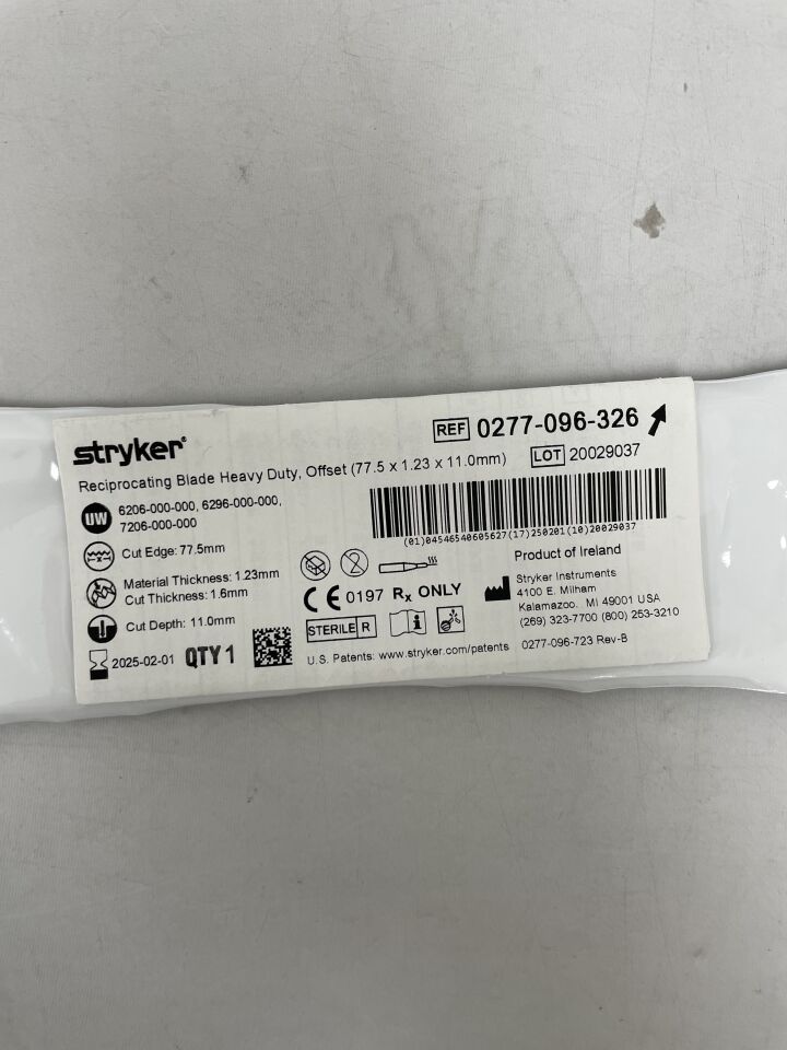 0277-096-326 - STRYKER - Cuchilla reciprocante de alta resistencia, desplazamiento de 77,5 mm x 11 mm x 1,23 mm, (unidad) - (Fecha de vencimiento: 01/02/2025)