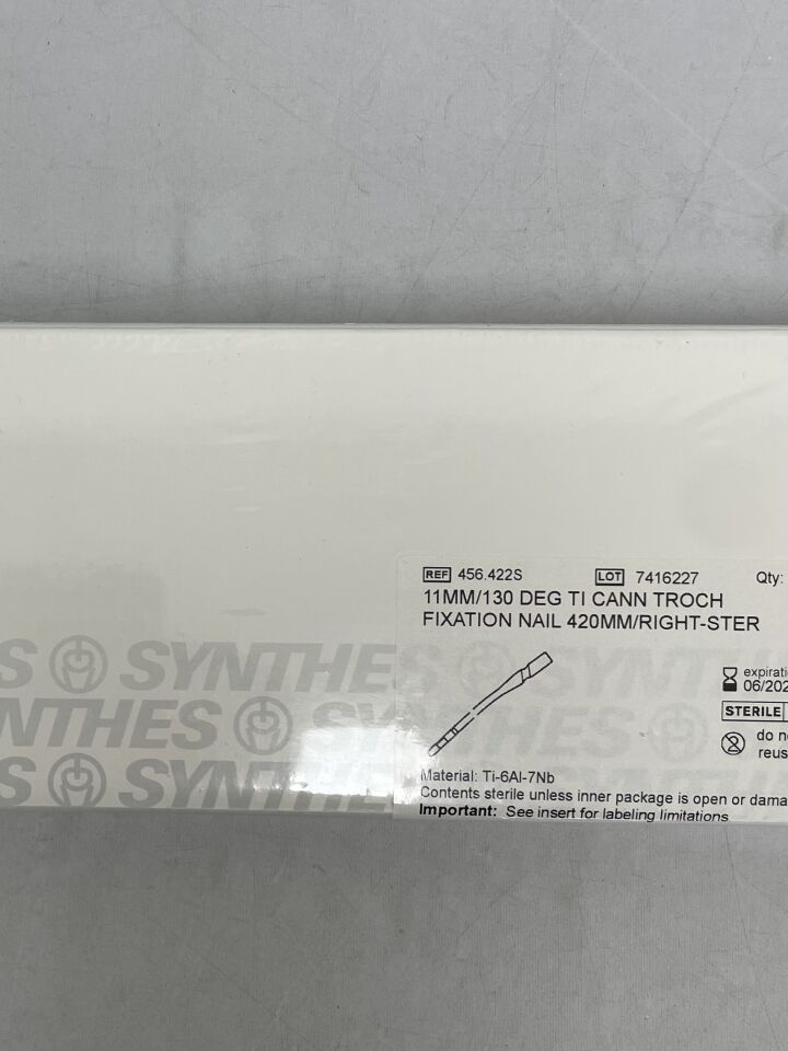 456.422S - SYNTHES - Titanium Alloy Right Cannulated Trochanteric Fixation Nail, 11 x 420mm , () - ( Expiry Date: 2022-06-30 )