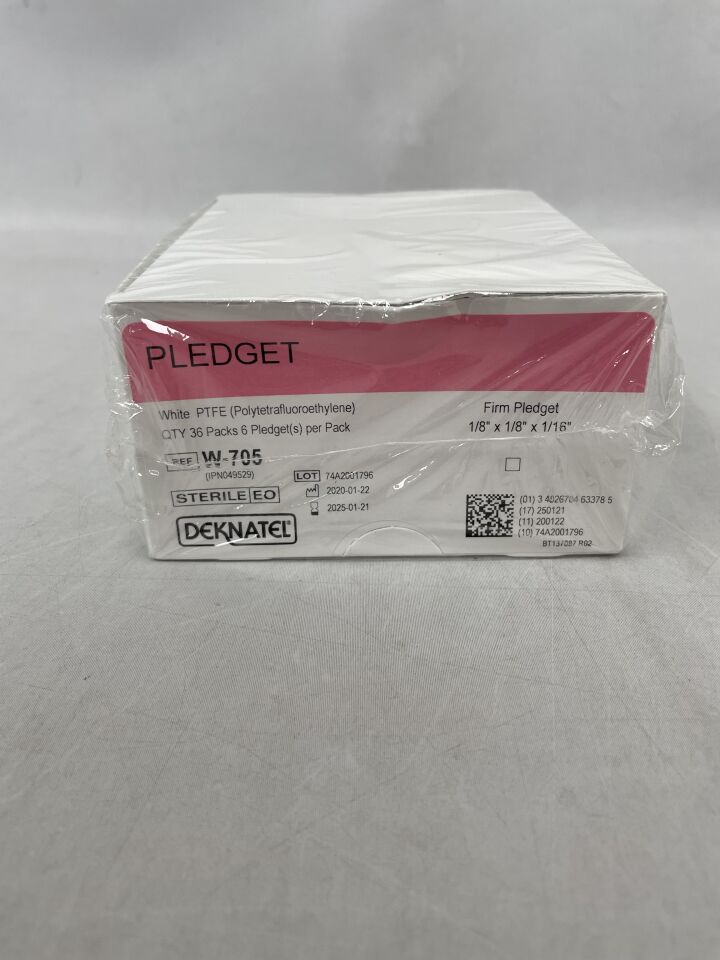 W-705 - TELEFLEX - Pledget, Small, 1/8 x 1/8 x 1/16 in., White, PTFE, Firm, (BX/36) - ( Expiry Date: 2025-01-21 )