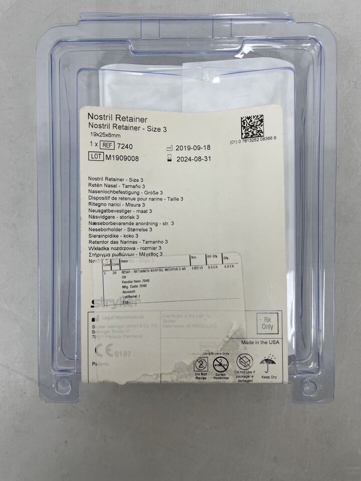 7240 - STRYKER - Medpor Symmetric Straight Wings Nostril Retainer, Size 3, 19 x 25 x 8 mm, () - ( Expiry Date: 2024-08-31 )