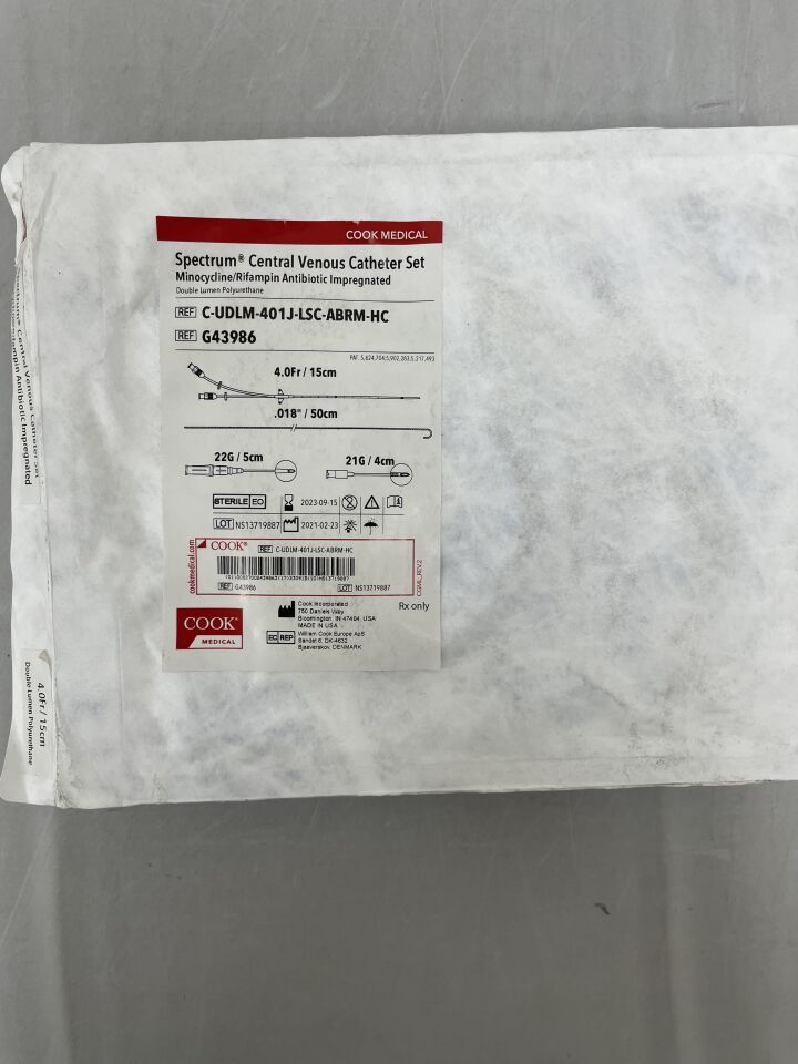 G43986 - COOK - Spectrum Double Lumen Central Venous Catheter Minocycline/Rifampin, 4F x 15cm, (EA) - ( Expiry Date: 2023-09-15 )