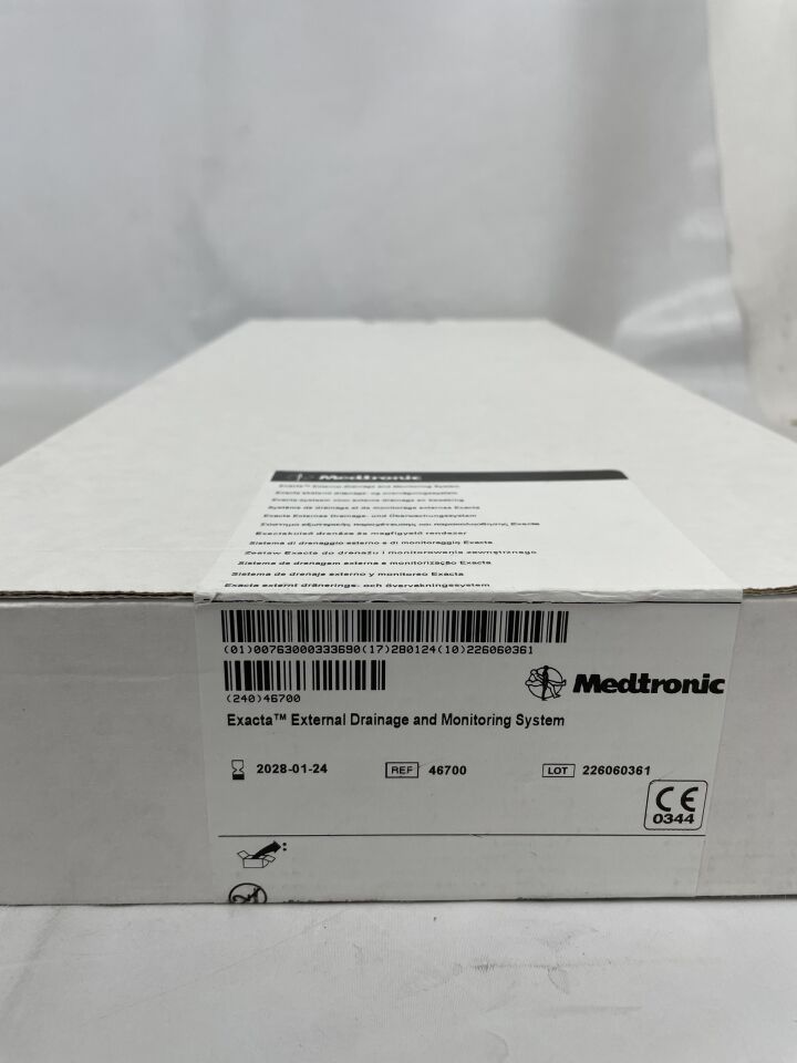 46700 - MEDTRONIC - Exacta Drainage System w/Baxter Interlink Needleless Injection Sites & 50ml Drip Chamber , ( BX/1 ) - ( Expiry Date : 2028-01-24 )