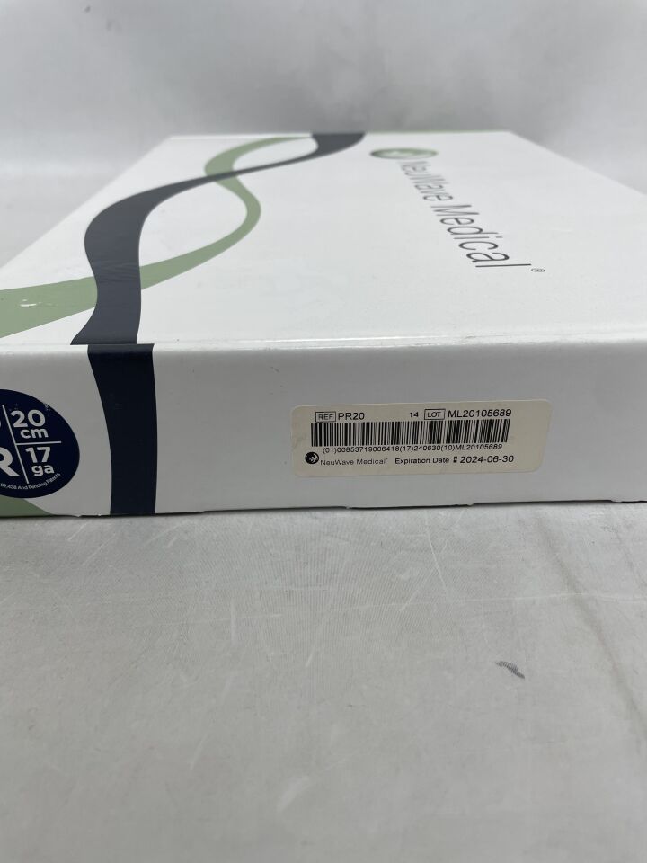 PR20 - NEUWAVE MEDICAL - Probe, 20 cm Length, 17G, (BX/1) - ( Expiry Date: 2024-06-30 )