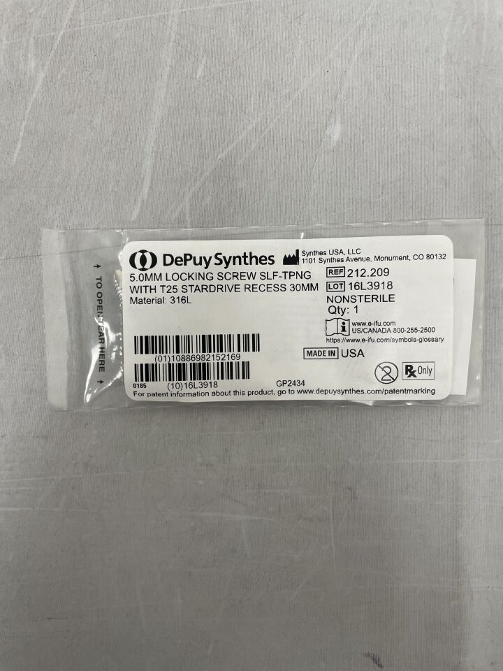 212.209 - SYNTHES - Locking Screw with T25 StarDrive Recess, 5 x 30mm, (EA) - ( Expiry Date: 2099-12-31 )