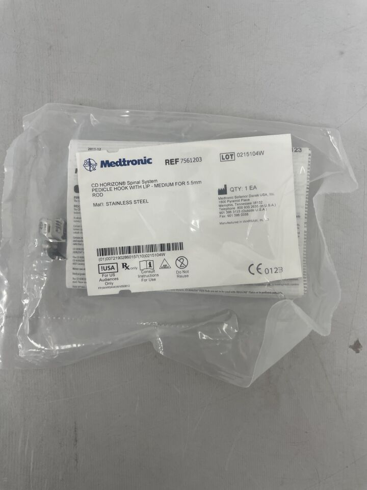 7561203 - MEDTRONIC - CD HORIZON Spinal System Pedicle Hook with Lip, Medium , ( EA ) - ( Expiry Date : 2099-12-31 )