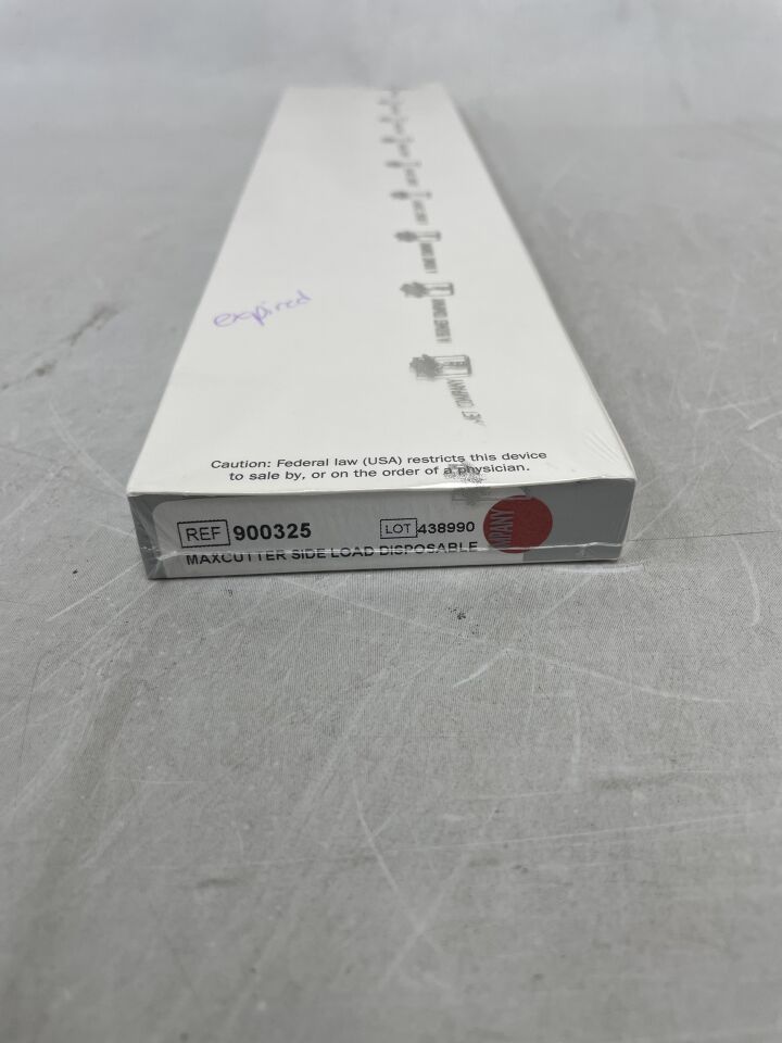 900325 - BIOMET - MaxCutter Disposable Side Load Suture Cutter, (BX/1) - ( Expiry Date: 2022-05-16 )