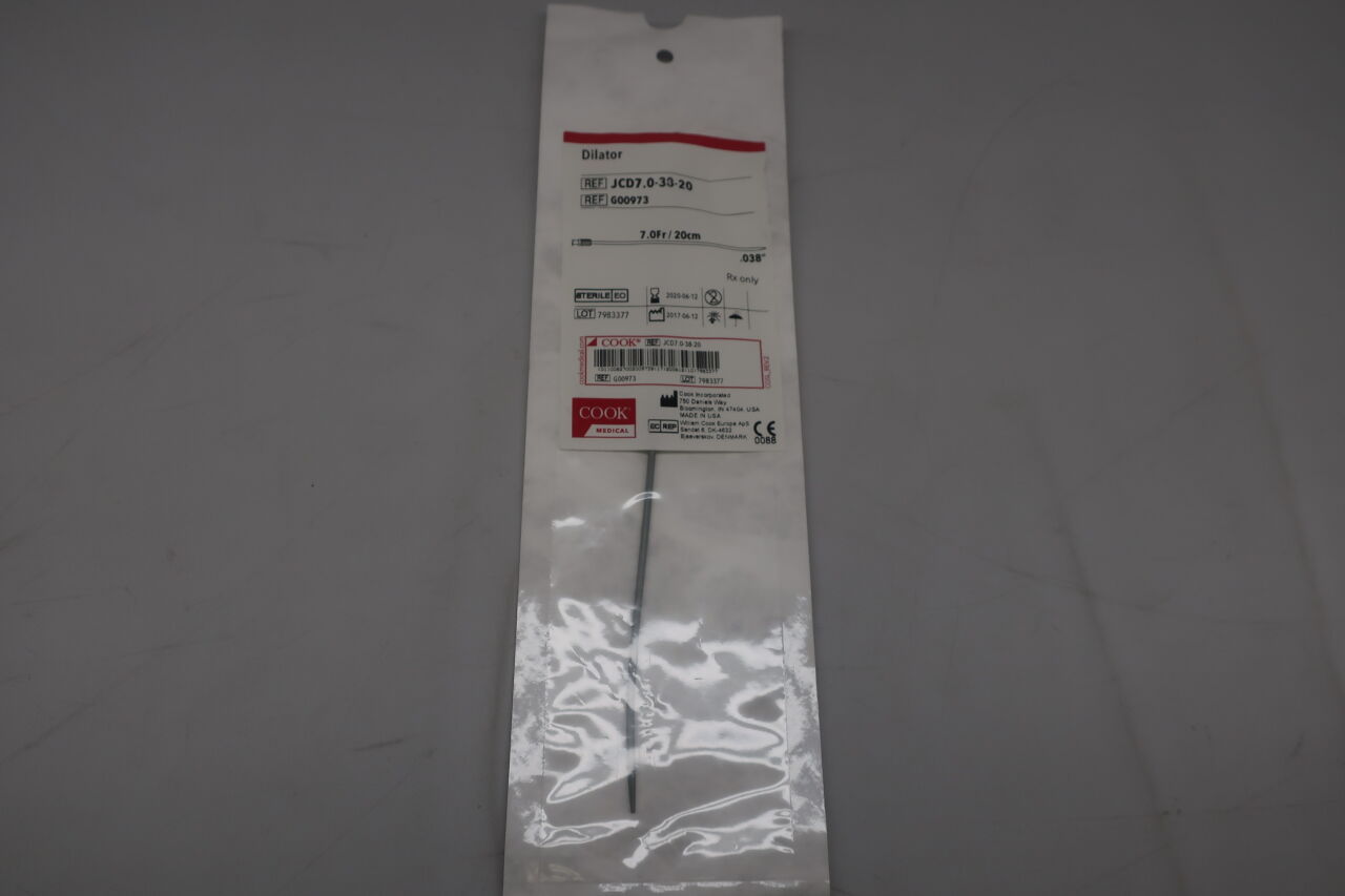 G00973 - COOK - Dilator 7F x 20cm, 0.038", (EA) - ( Expiry Date: 2024-11-09 )