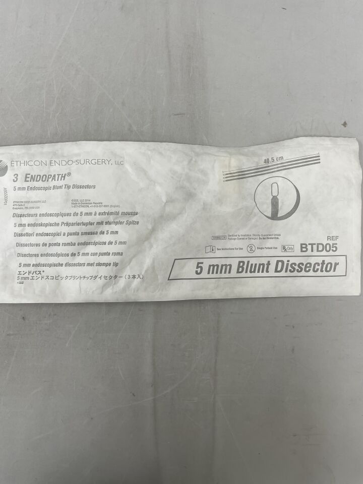 BTD05 - ETHICON - Endopath 5 mm Endoscopic Blunt Tip Dissectors, 40.5cm length, pack of 3, (EA) - ( Expiry Date: 2022-04-30 )