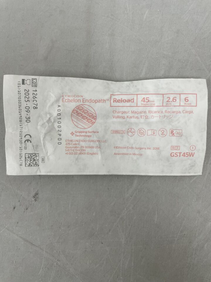 GST45W - ETHICON - Echelon Endopath 吻合器替換裝,帶抓握表面技術,白色,2.6 毫米開口 x 1 毫米閉合高度,(EA)-(有效期至:2025-09-30)