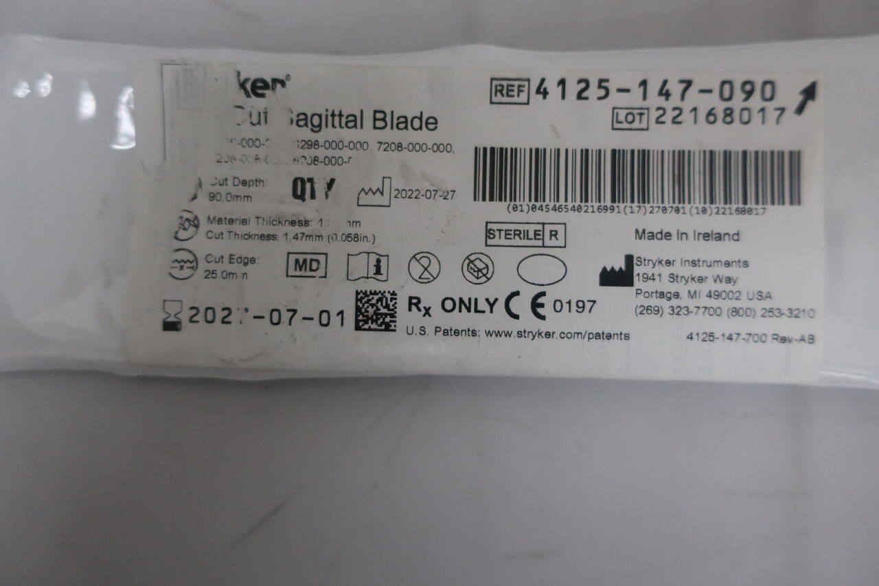 4125-147-090 - STRYKER - Dual Cut Bone Saw Blade, 1.47 mm Cut Thickness, 1.37 mm Ma, (EA) - ( Expiry Date: 2021-06-01 )