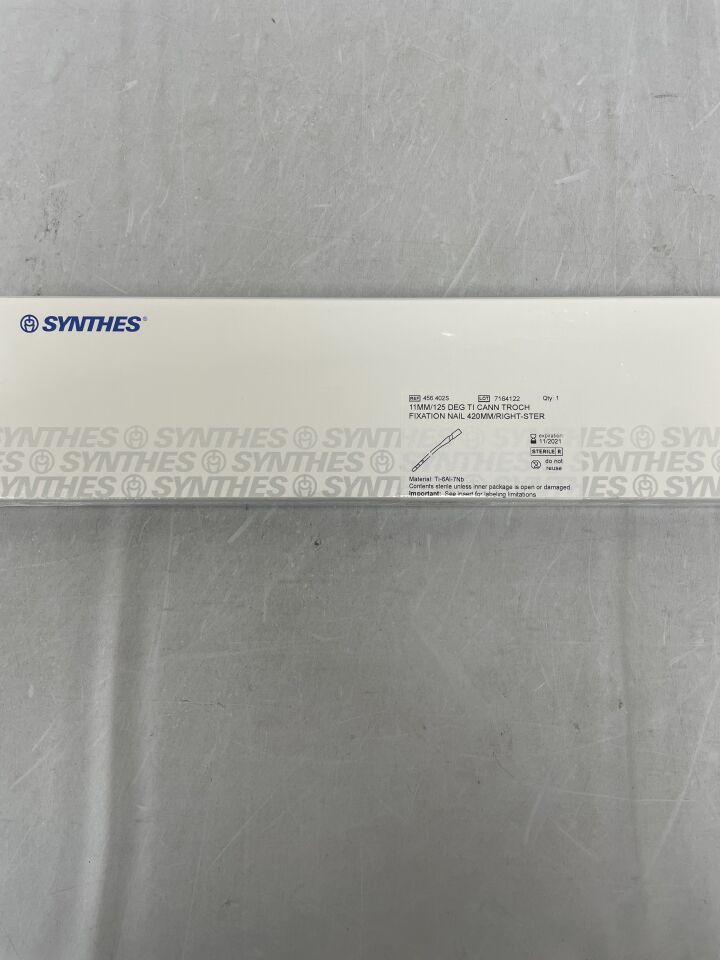 456.402S - SYNTHES - Titanium Alloy Right Cannulated Trochanteric Fixation Nail, 11 x 420mm, () - ( Expiry Date: )