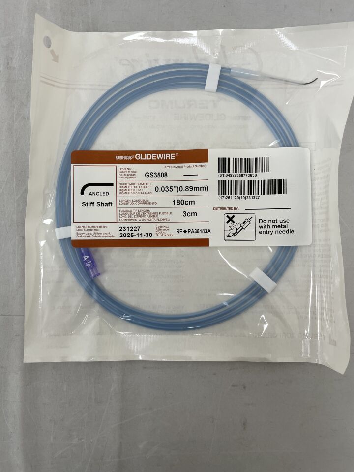 GS3508 - TERUMO - Radiofocus Glidewire, 0.035" guidewire diameter, 180cm length, 3cm flexible tip length, angled, stiff shaft , ( ) - ( Expiry Date : )