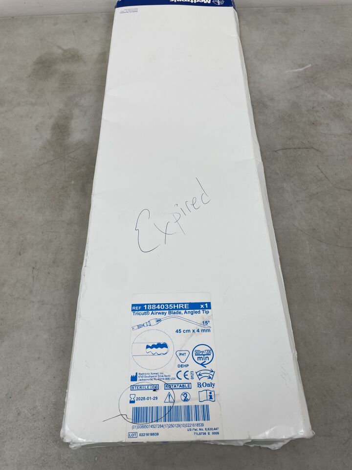1884035HRE - MEDTRONIC - 4.0mm rotatable tricut angle-tip blade w/tubing: 45cm, (BX/1) - ( Expiry Date: 2025-01-29 )