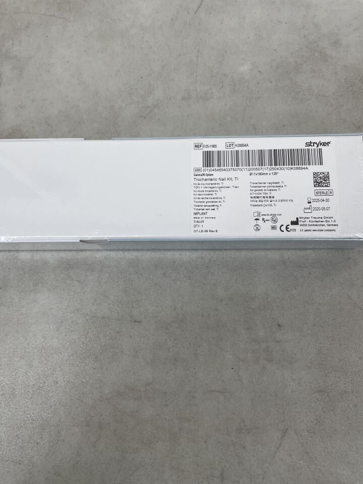 3125-1180S - STRYKER - Gamma3 Trochanteric Nail Kit, Titanium 11mm x 180mm, 125 Degree, (BX/1) - ( Expiry Date: 2025-04-30 )