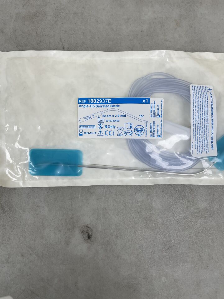 1882937E - MEDTRONIC - Medtronic Non-Rotatable Angle-Tip Serrated Airway Blade, 2.9 mm dia. x 20 cm Length, (EA) - ( Expiry Date: 2024-03-19 )