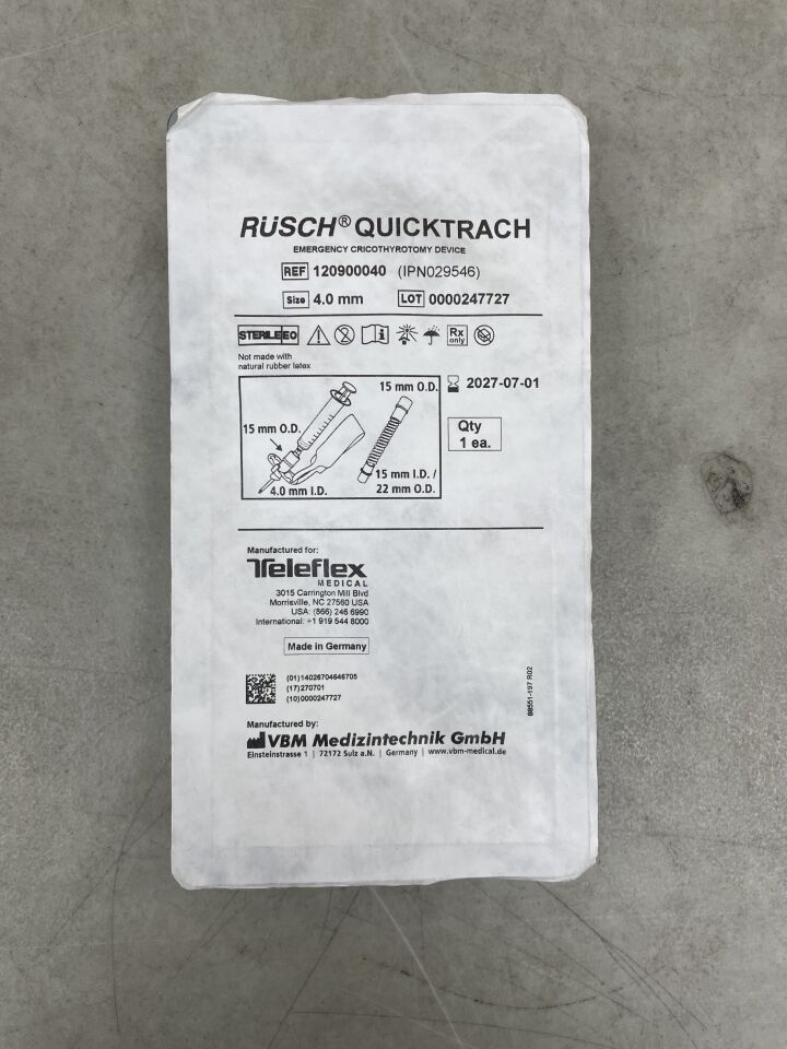 120900040 - TELEFLEX - Dispositivo de cricotirotomía de emergencia Rusch QuickTrach de 4,0 mm (unidades) - (Fecha de caducidad: 01/07/2027)