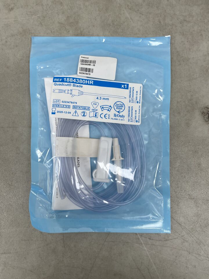 1884380HR - MEDTRONIC - 4.3mm Rotatable Quadcut Blade, 13cm , ( EA ) - ( Expiry Date : 2025-12-09 )