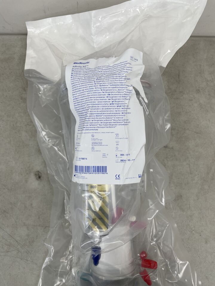 541B - MEDTRONIC - Affinity NT Oxygenator with Balance Biosurface and Venous Reservoir , ( EA ) - ( Expiry Date : 2026-10-11 )
