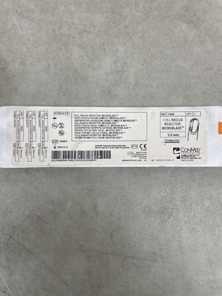C9942 - CONMED - 3.5mm Full Radius Resector, Microblade, (EA) - ( Expiry Date: 2024-10-12 )