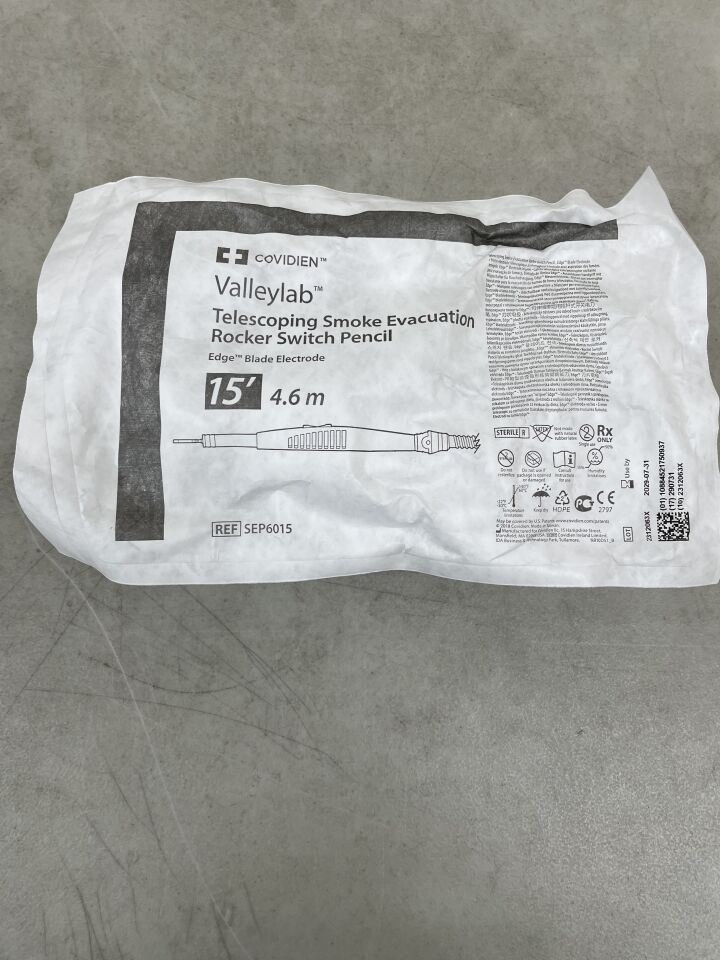 2015年9月 - COVIDIEN - Valleylab伸縮式煙霧疏散翹板開關筆,帶邊緣刀片電極,15英尺電纜,(EA)-(有效期至:2029年7月31日)
