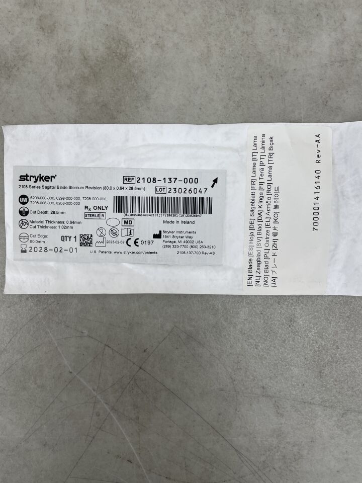 2108-137-000 - STRYKER - Standard Offset Sagittal Saw Blade, 80 L x 28.5 mm W , ( EA ) - ( Expiry Date : 2028-02-01 )