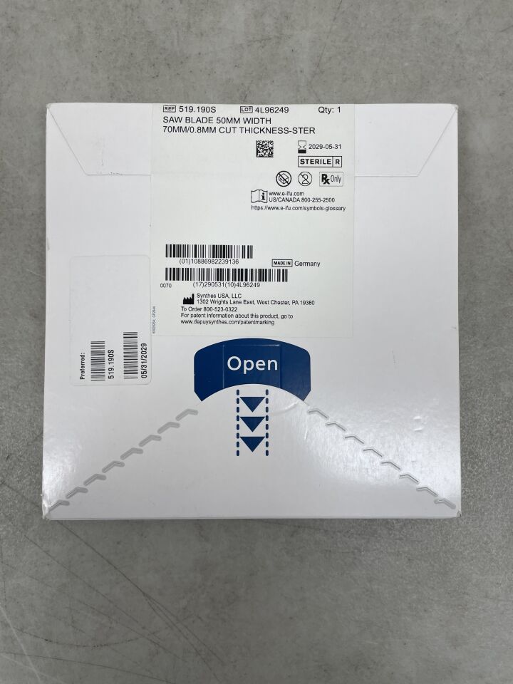 519.190S - SYNTHES - Standard Saw Blade, 70 mm Usable Length, 0.8 mm Cut Thickness, 50 mm Width, Sterile, (BX/1) - ( Expiry Date: 2029-05-31 )