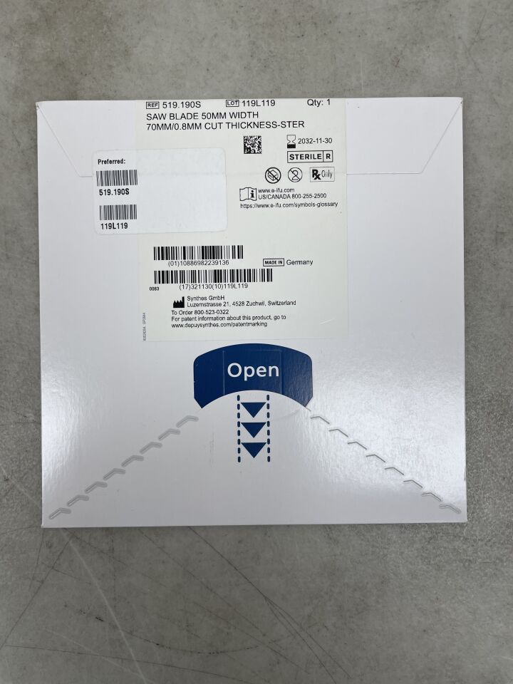 519.190S - SYNTHES - Standard Saw Blade, 70 mm Usable Length, 0.8 mm Cut Thickness, 50 mm Width, Sterile, (BX/1) - ( Expiry Date: 2032-11-30 )