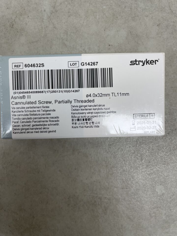 604632S - STRYKER - Asnis III Titanium Partially Threaded Cannulated Screw, 4 dia. x 32 mm Length, (BX/1) - ( Expiry Date: 2025-01-31 )