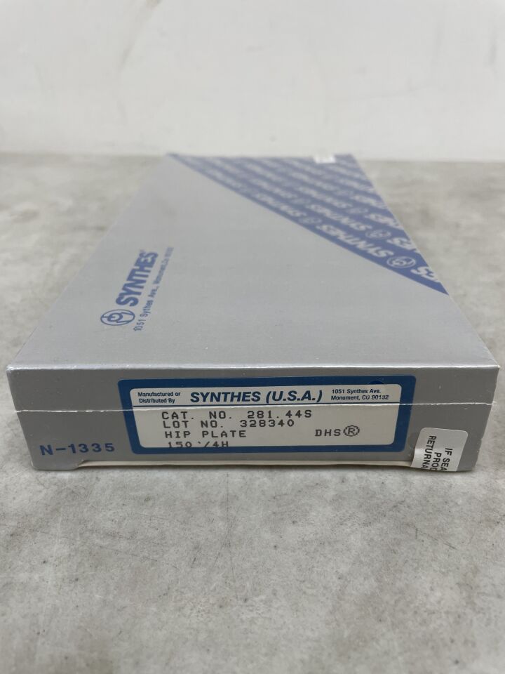 281.44S - SYNTHES - DHS Plate Standard, 8 Hole, 78mm, 150 Degree, (BX/1) - ( Expiry Date: 2099-12-31 )