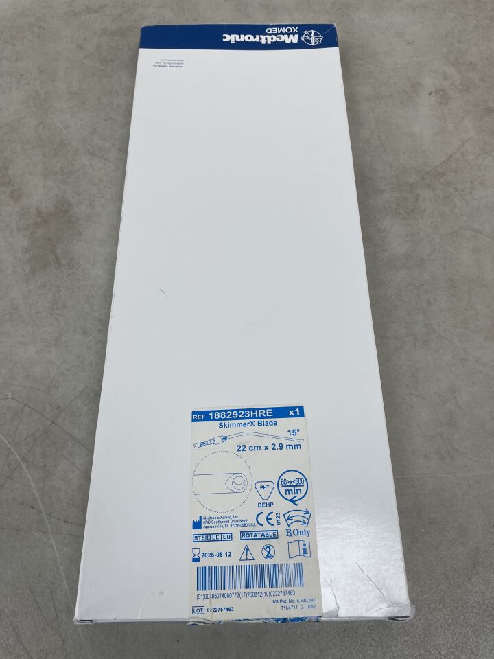 1882923HRE - MEDTRONIC - 2.9mm rotatable skimmer angle-tip blade: 22cm, (BX/1) - ( Expiry Date: 2025-08-12 )