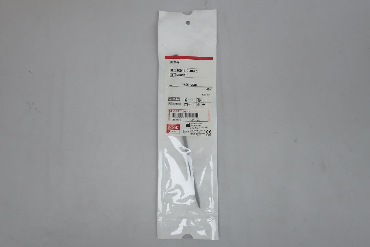 G00996 - COOK - Standard Dilator 14F x 20cm, 0.038", (EA) - ( Expiry Date: 2024-02-01 )