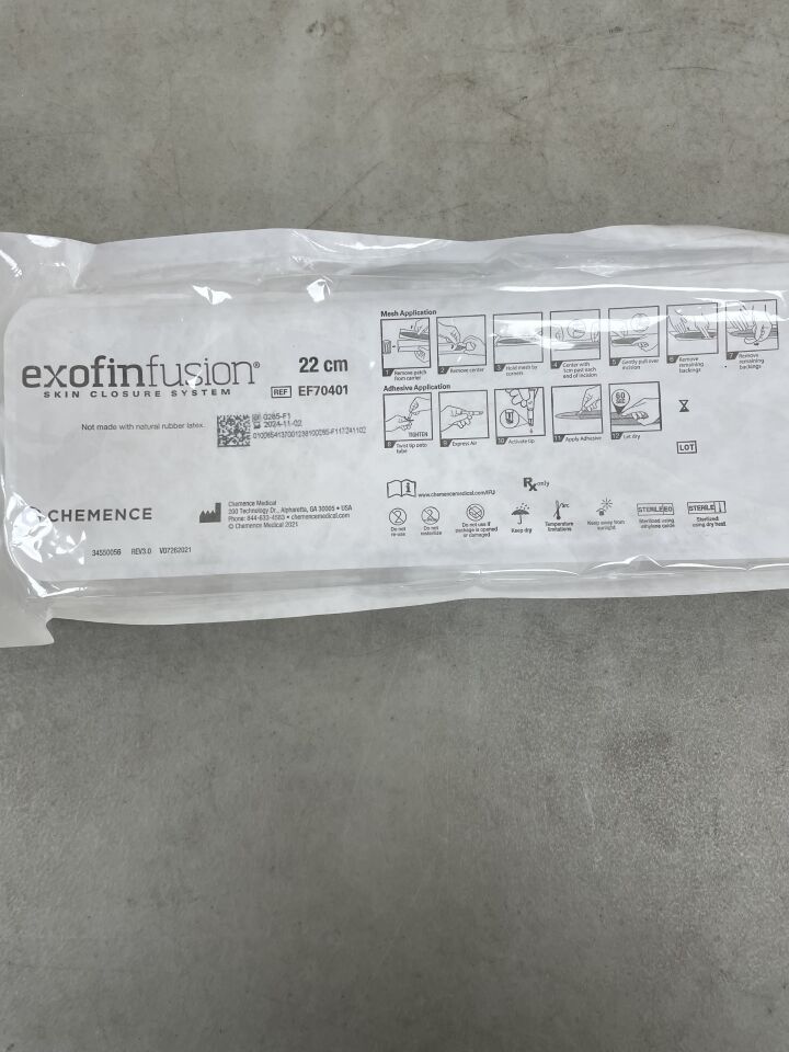 EF70401 - CHEMENCE MEDICAL - Exofin Fusion Skin Closure System 22cm (One Patch, Two 1.75g Adhesive), (EA) - ( Expiry Date: 2024-11-02 )