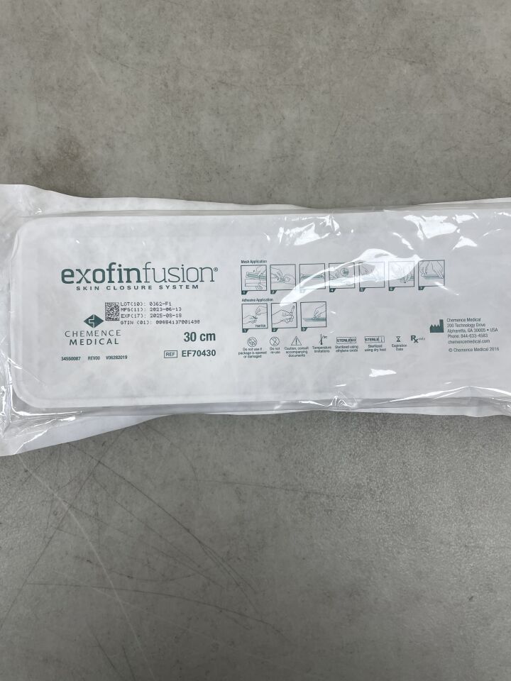 EF70430 - CHEMENCE MEDICAL - exofin fusion skin closure system 30cm, one patch, two 1.75g adhesive, (EA) - ( Expiry Date: 2025-08-18 )