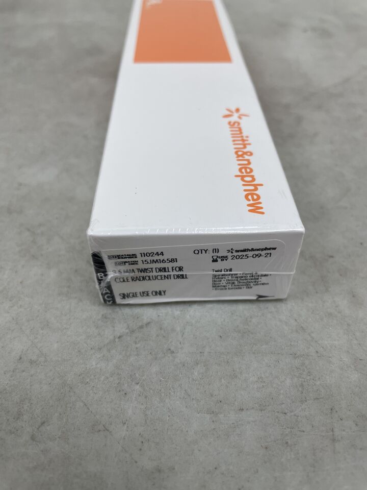 110244 - SMITH & NEPHEW - Twist Drill for Cole Radiolucent, Black, (BX/1) - ( Expiry Date: 2025-09-21 )