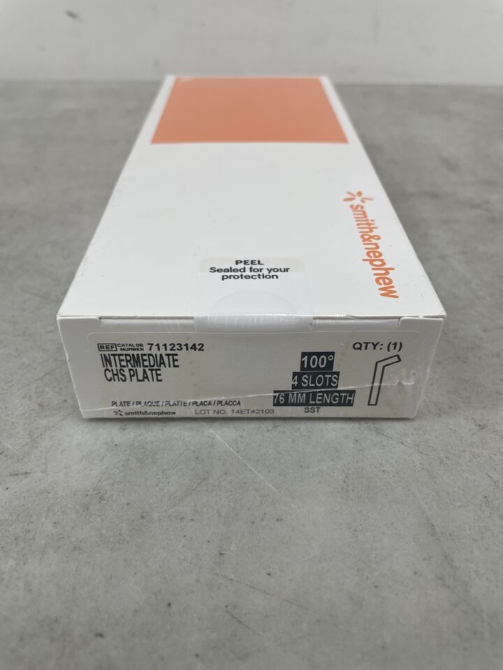 71123142 - SMITH & NEPHEW - Compression Hip Screw Intermediate Plate, 76 mm Length, 100 Degree Angle, (BX/1)