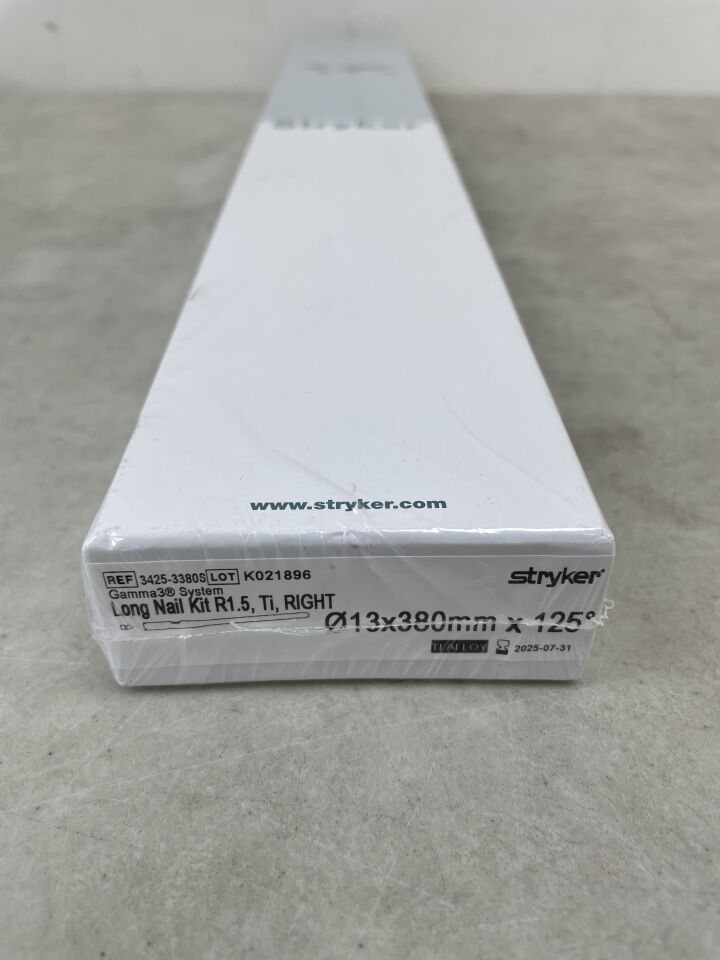 3425-3380S - STRYKER - Gamma3 R1.5 Anodized Titanium Right Version Long Intramedullary Nail, 13 dia. x 380 mm Length, (BX/1) - ( Expiry Date: 2025-07-31 )