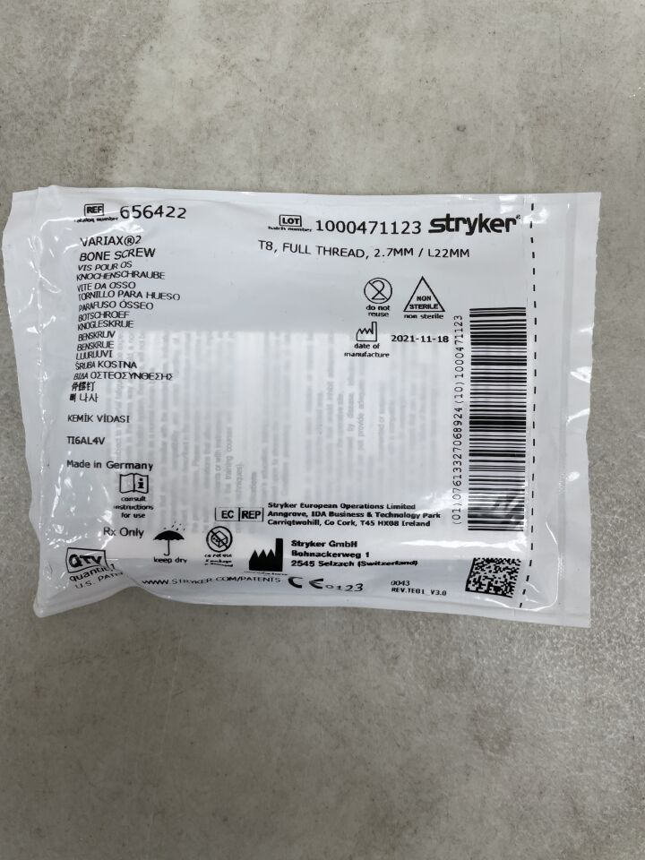 656422 - STRYKER - VariAx 2 Titanium Full Threaded T8 Head Non-Locking Bone Screw, 2.7 dia. x 22 mm Length , ( EA ) - ( Expiry Date : 2099-12-31 )
