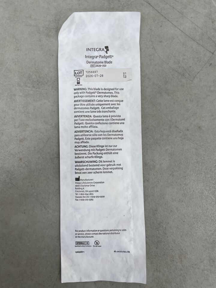 3539-252 - INTEGRA - Padgett Dermatome Blade , ( EA ) - ( Expiry Date : 2026-07-28 )