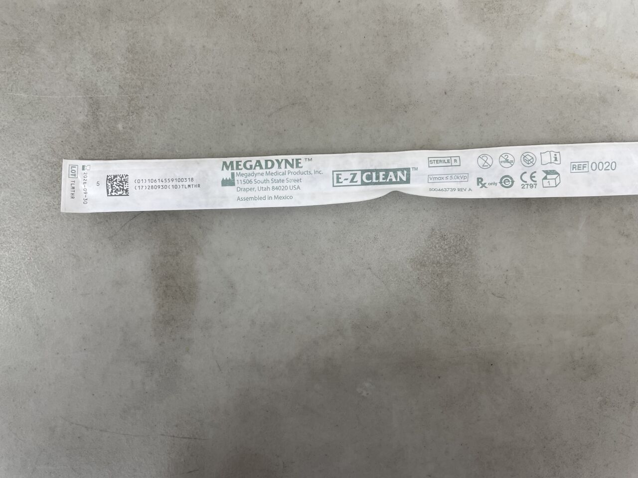 20 - MEGADYNE - E-Z CLEAN Disposable Laparoscopic Electrodes, 13.5", L-Hook , ( EA ) - ( Expiry Date : 2028-09-30 )