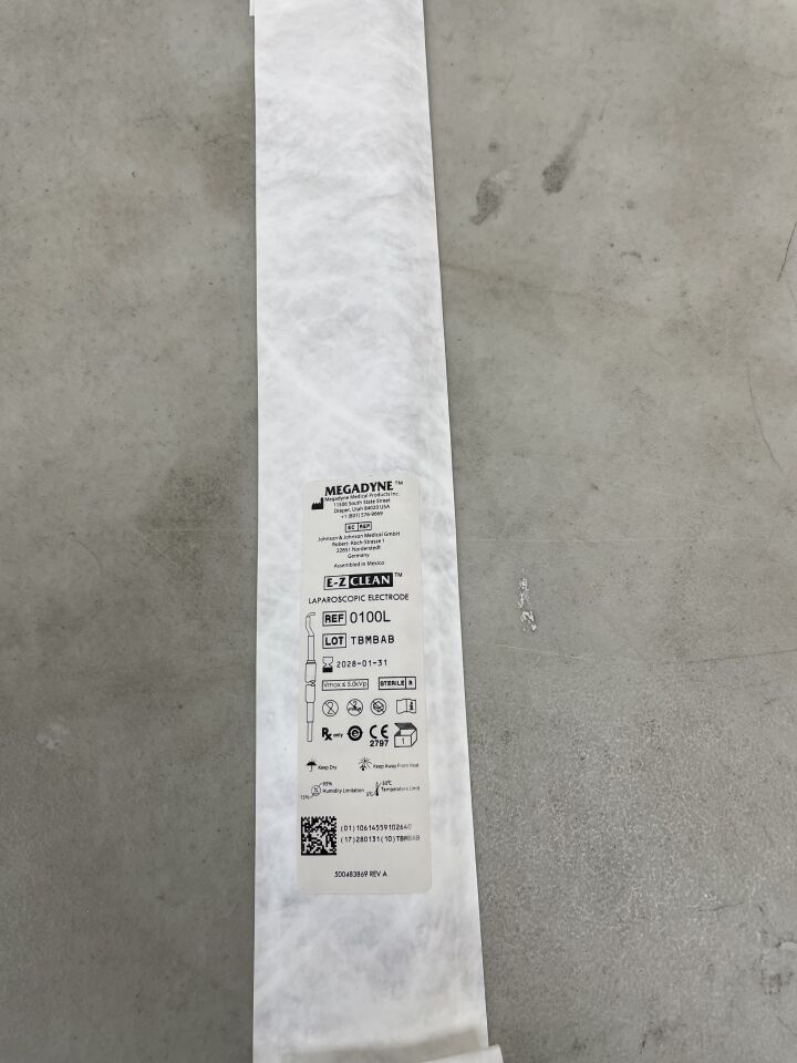 0100L - MEGADYNE - E-Z Clean,Laparoscopic Electrode, L-Wire 45 cm, (EA) - ( Expiry Date: 2028-01-31 )