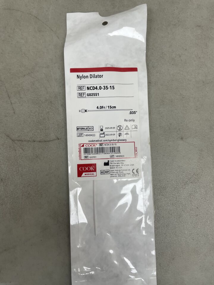 G02551 - COOK - Standard Dilator 4F x 15cm, 0.035", (EA) - ( Expiry Date: 2025-09-09 )
