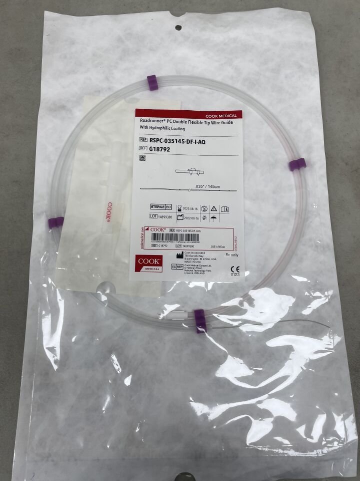G18792 - COOK - Roadrunner Hydrophilic PC Wire Guide - Double Flexible Tip - .035" x 145cm, (EA) - ( Expiry Date: 2025-08-16 )
