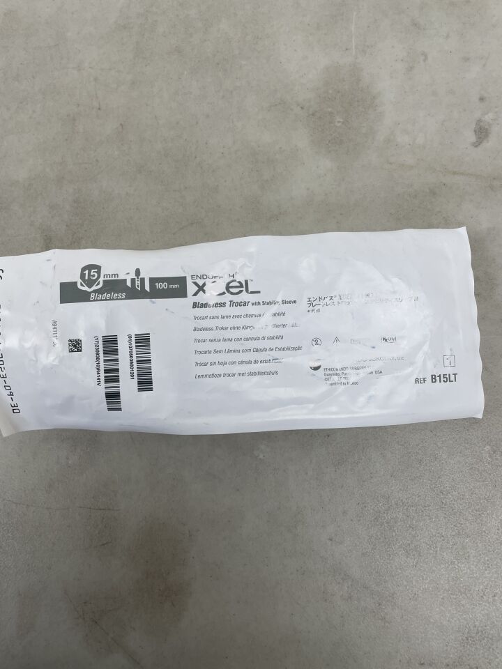B15LT - ETHICON - Endopath Xcel Stability Sleeve Bladeless Trocar, 15 dia. x 100 mm L Shaft, (EA) - ( Expiry Date: 2023-09-30 )