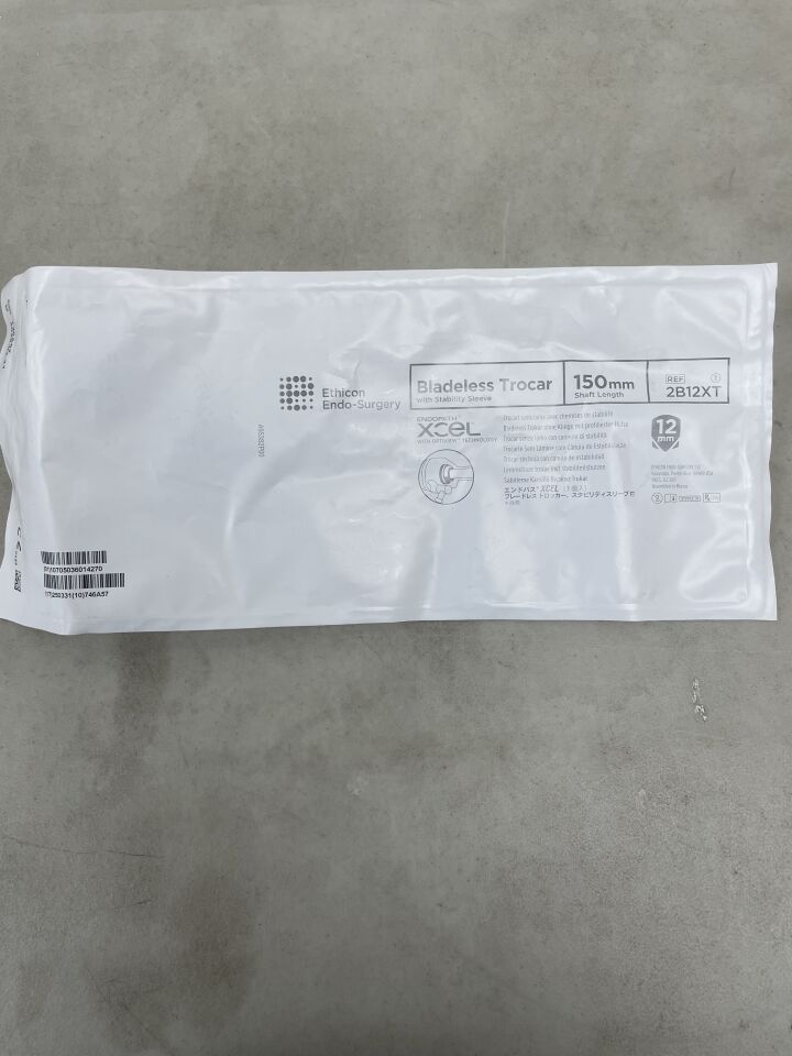 2B12XT - ETHICON - Endopath Xcel Stability Sleeve Bladeless Trocar, 12 dia. x 150 mm L Shaft, (EA) - ( Expiry Date: 2025-03-31 )