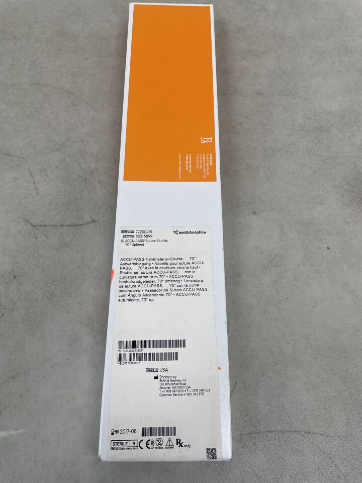 72200419 - SMITH & NEPHEW - Accu-Pass Suture Shuttle, 70 Degree Upbend, (BX/1) - ( Expiry Date: 2017-08-01 )