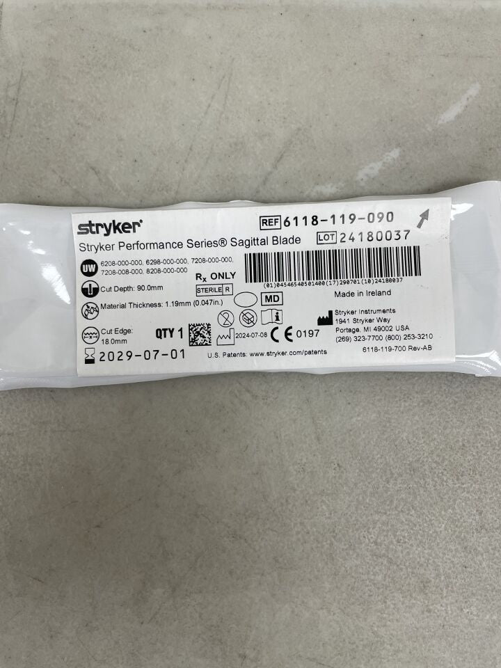 6118-119-090 - STRYKER - System 6 Sagittal Blade: 18mm x 90mm x 1.19mm , ( EA ) - ( Expiry Date : 2029-07-01 )