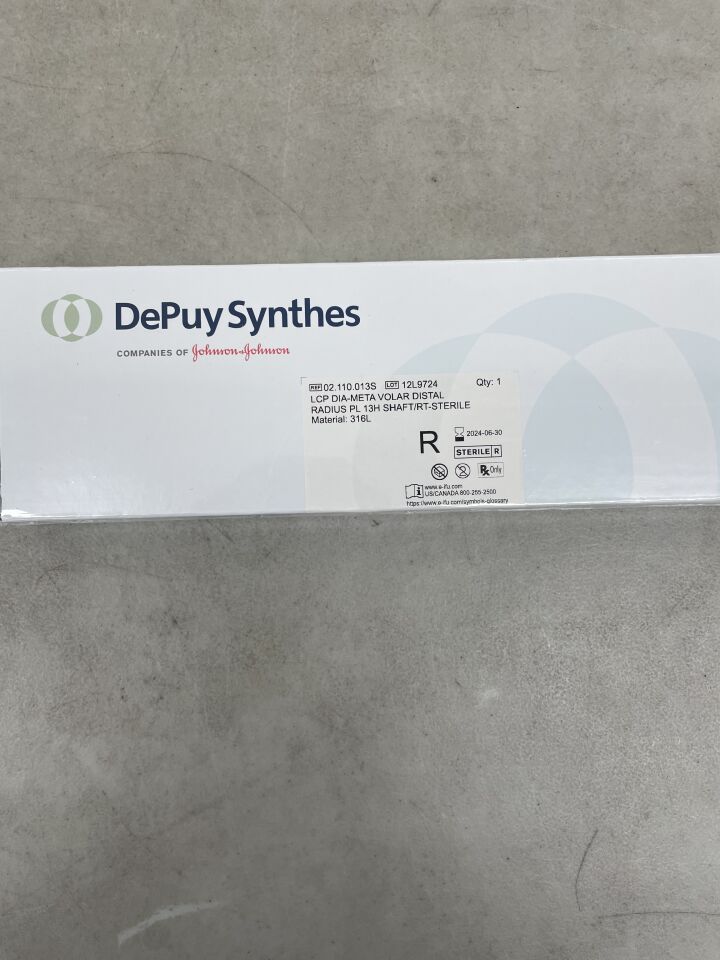 02.110.013S - SYNTHES - lcp dia-meta volar distal radius pl 13h shaft/rt, (BX/1) - ( Expiry Date: 2024-06-30 )